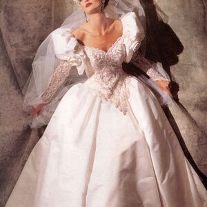 Vintage 80's Wedding Gown Bow Floor Length Train Bride Puff Sleeve